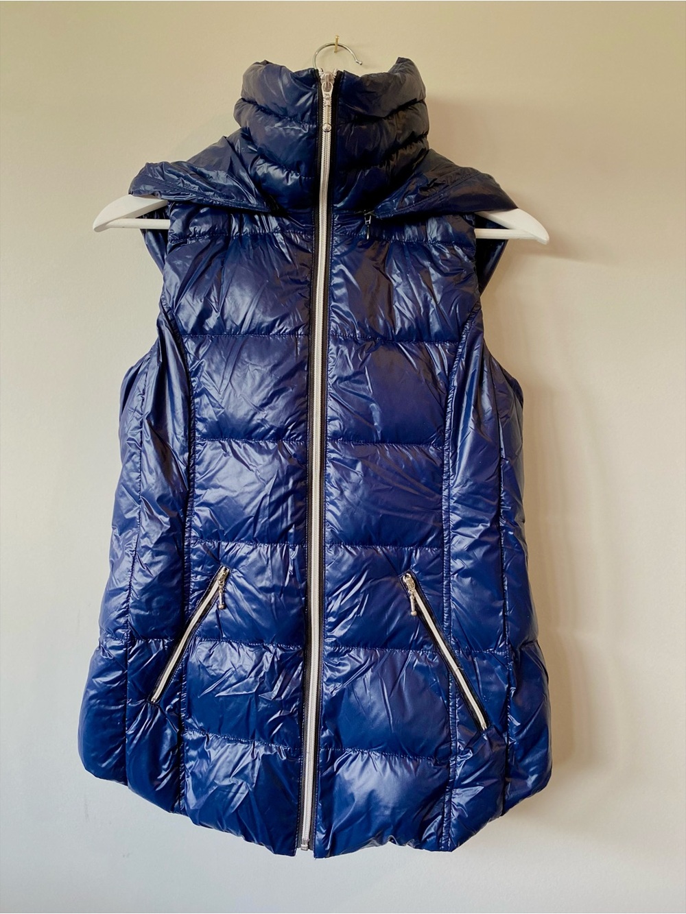 ANORAK Women's Shiny Navy Quilted Puffer Vest with High Collar